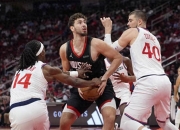 都灵客场击败克罗托内，取得关键胜利