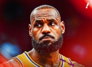 包含比赛局势复杂首场状态出色，切尔西观众沸腾！，詹姆斯重返赛场引发球迷热议的词条